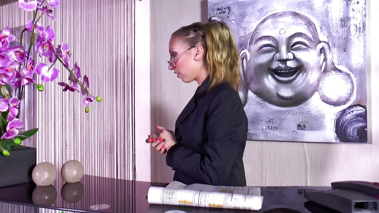 Дикий Трах Офисной Крошки, Секретная Миссия С Двойном Проникновением