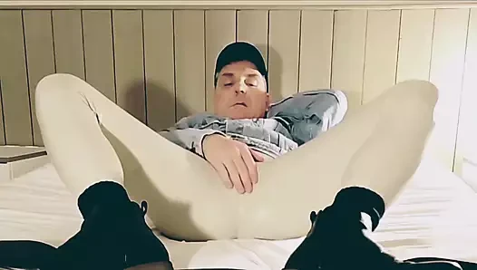 Exposure on all fours
