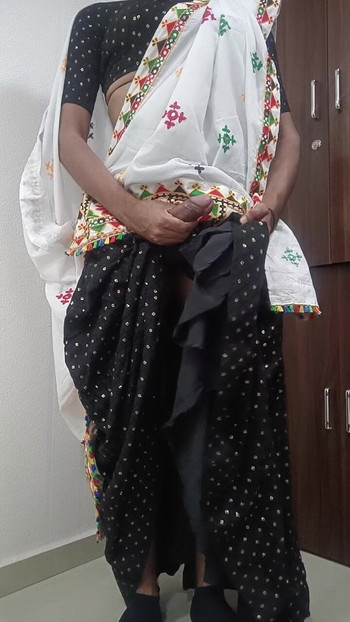 Wear ghaghracholi and do mastrubation