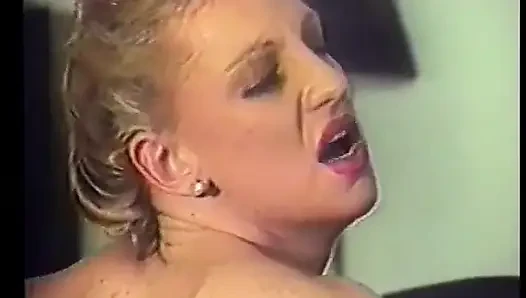 Lusty sluts in sexy lingerie finger fuck each other