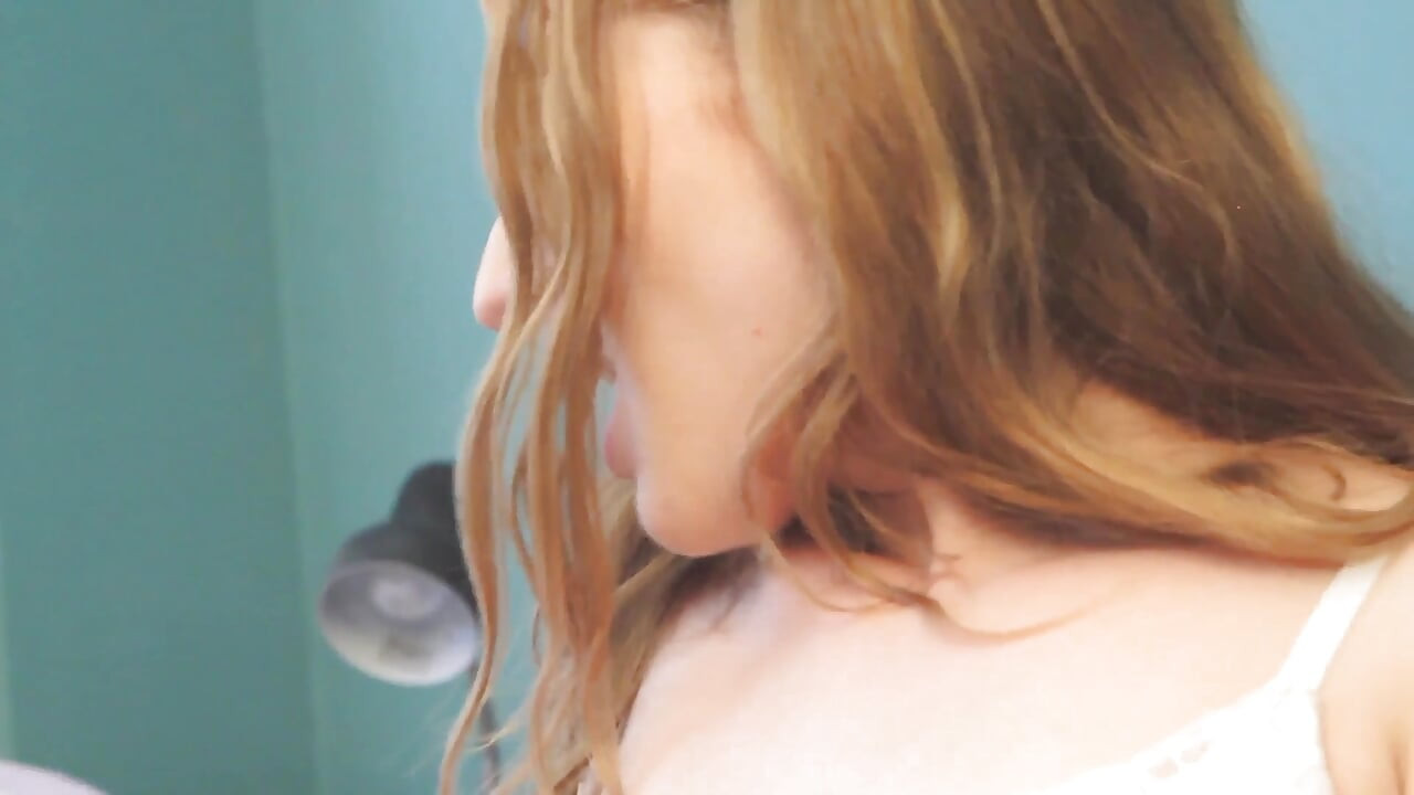 Ela Darling and Daisy Layne are hot lesbians tasting pussy