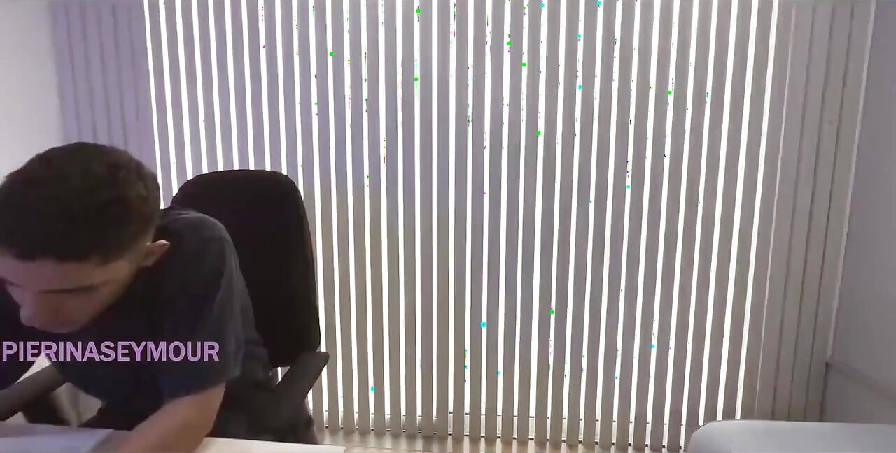 Entrevista termina en el gran culo de una morena