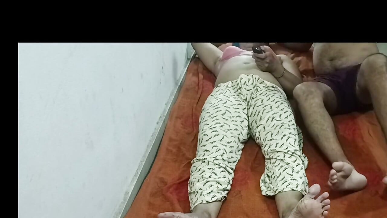 بهبهی پنجابی که داشت تلویزیون تماشا می‌کرد، از رابطه جنسی امتناع کرد