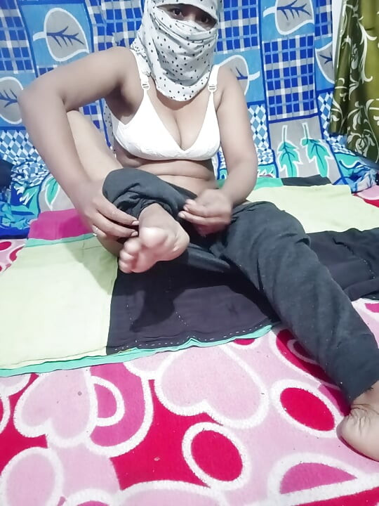 Me apne boyfriend ke yad me kud ko pyar ki