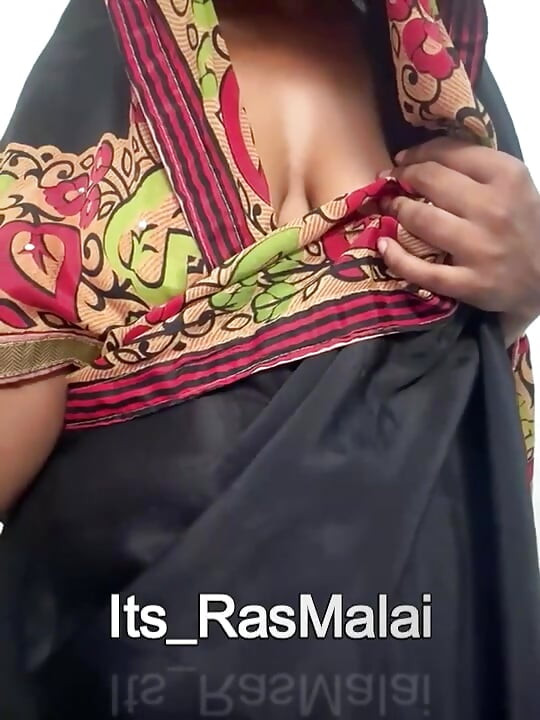 A sexy girl Trying to become bride Saree nude show , handjob and blowjob with big dildo