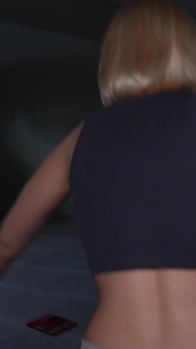 Porra! Ele se irritou por sair e me fodeu no cu no porão da cume, também na frente de uma mulher trancada