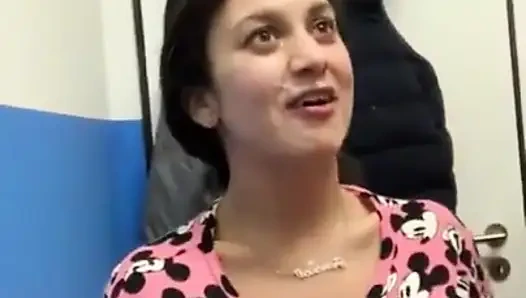 Francesca palma lutscht den schwanz meiner mitbewohnerin