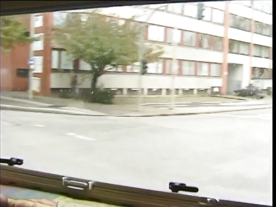 Ihana blondi muija miellyttää kahta roistoa