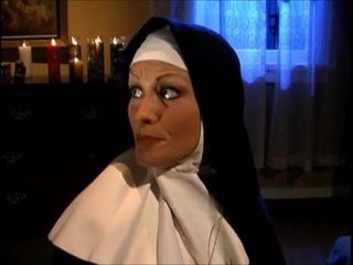 Монахиня-лесбиянка