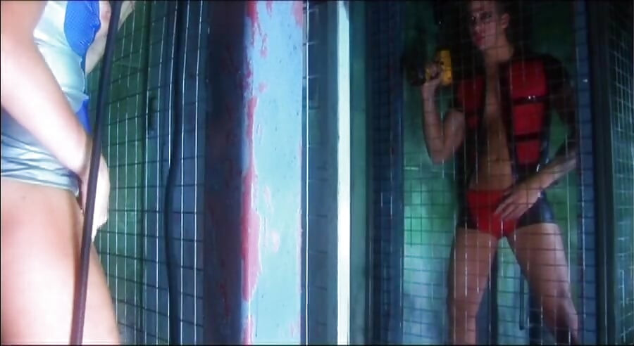 若いカップル間の深いサドマゾヒスティックなセックス