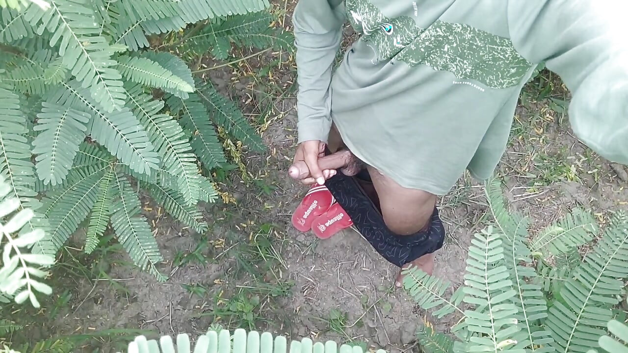 Big Cock Show and Jerking in Outdoor