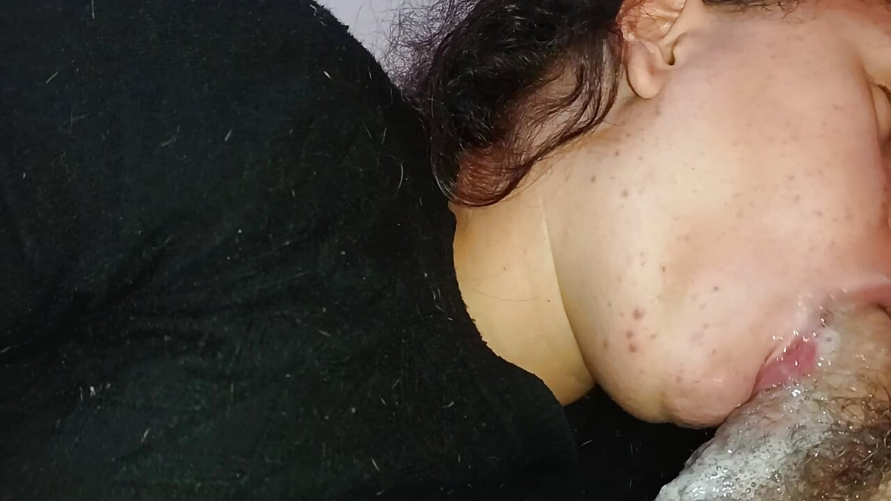 EXTREME CREAMPIE, FILLING THIS LITTLE MOUTH WITH SO MUCH CUM