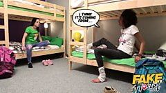 Fałszywy hostel - zabawa z dziurą chwały dla brazylijskich i francuskich dziewcząt