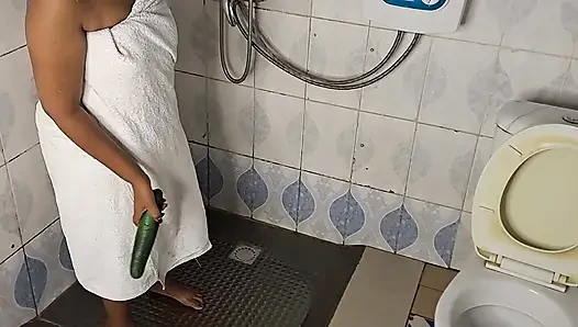 СКВИРТУЮЩАЯ ЧЕРНАЯ КИСКА ВОЗБУЖДЕННАЯ МАЧЕХА