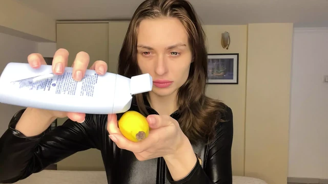 Latex Fetish Tease – Crushing Oiled Banana POV
