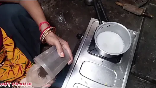 Prachi Apne dudh ka chai banake sasur ji ko piladiya