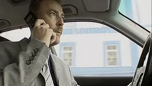 Отчим Трахает Милфу-блондинку И Сводну Дочку В Диком Тройничке