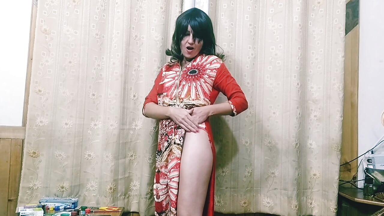 在臥室裡，情侶想要做愛