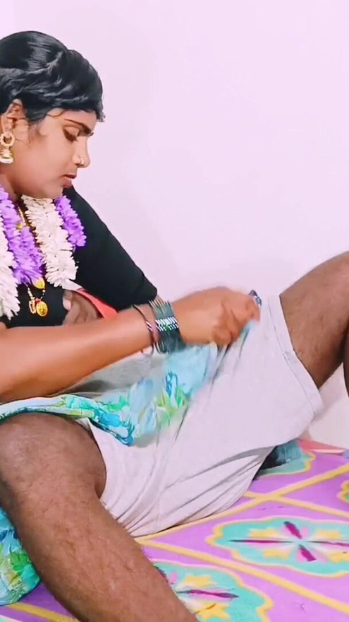 Indian beautiful saree stepsister and stepbrother Telugu dirty talks. | Clip 1