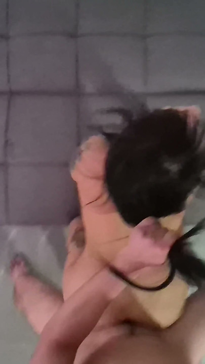 20-year-old Teaches Us Her Skills Without a Condom