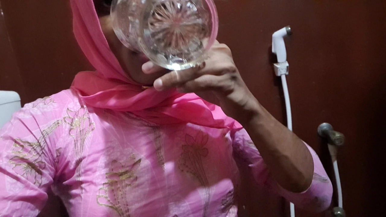 Asian hot Hijabi Shemale masterbation for her mom