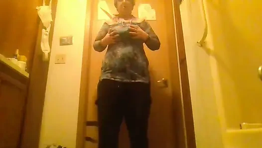 Можно мне этот танец? Я была в своем новом платье