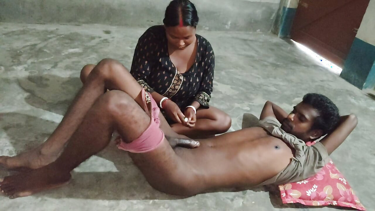 Desi pados ki bhabhi ko desi style mein chudai ki