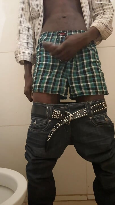 Bro got horny at work he had to beat his meat in the washroom