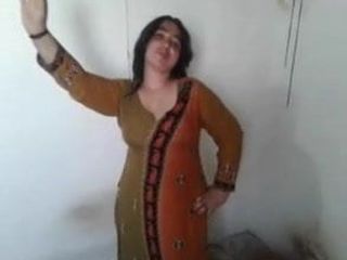 Danza shumaila paquistaní en la ciudad de Karachi