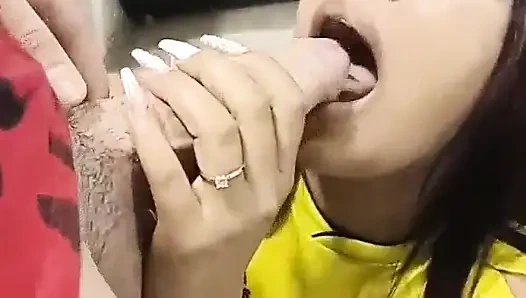 Karım işe gidiyor ve büyük memeli ve götlü komşuyu eve getiriyorum bu Amerika Birleşik Devletleri'nde oldu