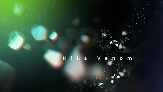 Büyük memeli nika venom cinsiyet dönüşümü sonrası ıslak amcığını ovuyor