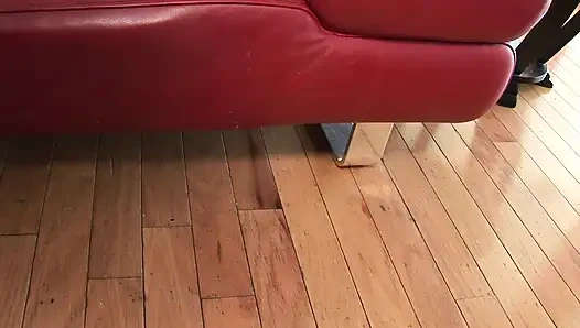 Küçük memeli kızıl saçlı shorthair sert yarak domaltıyor ve yüzü boşalıyor
