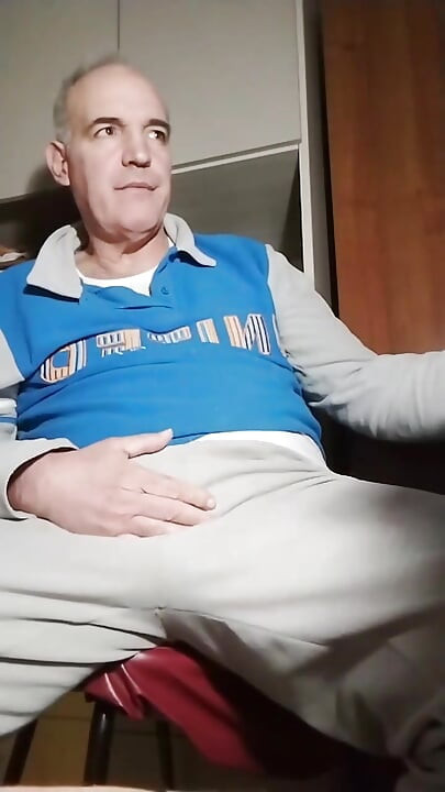 Keseronokan yang diserap menyentak zakar anda dengan keseronokan tulen!