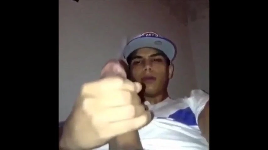 Un mec hétéro excité