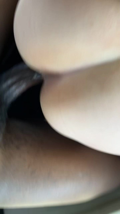 Creampie in the car