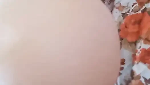 Соседка сосет в чужом доме