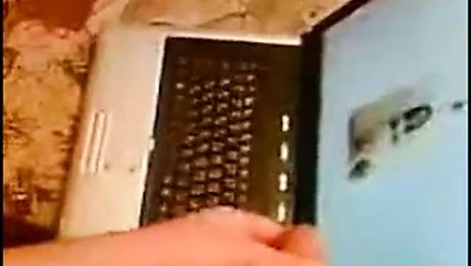 Bir flört sitesinde kendimi mastürbasyon yapıyorum