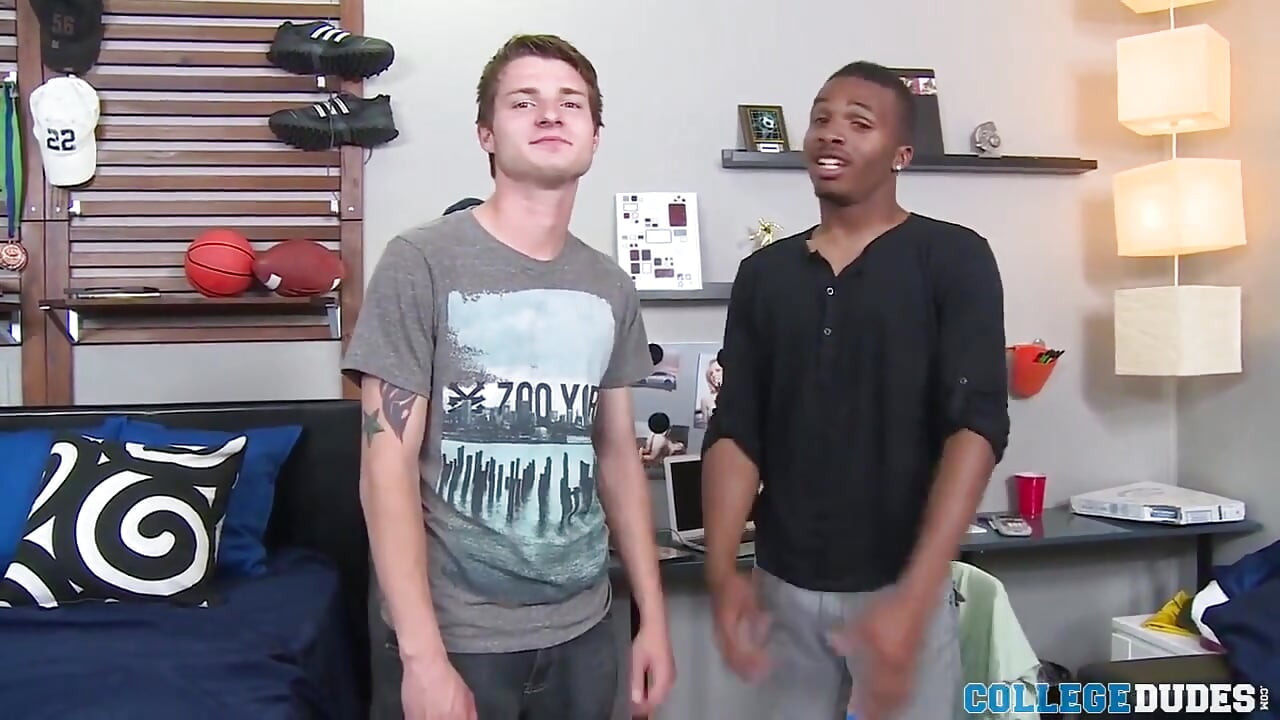 Isaiah Douglas Fucks Tristian Stiles