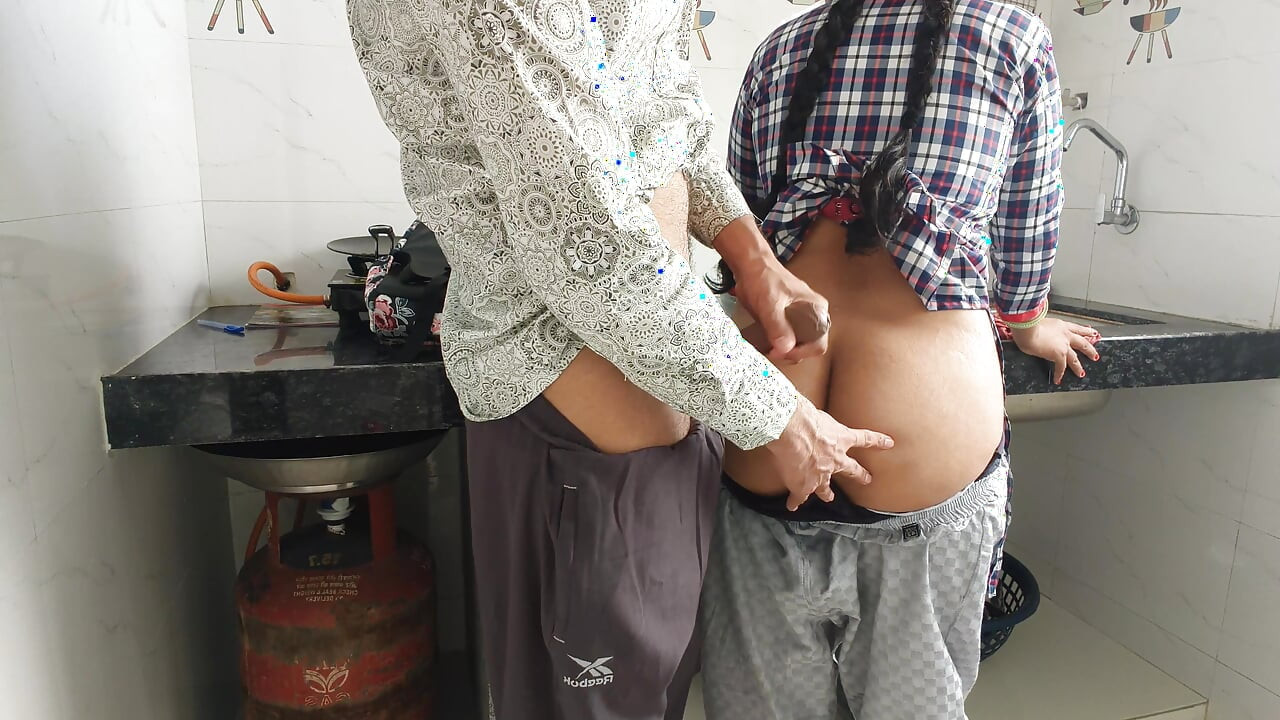 Indian school girl first time sex video