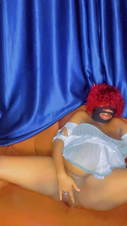 Sexy buceta pingando de uma senhora grávida