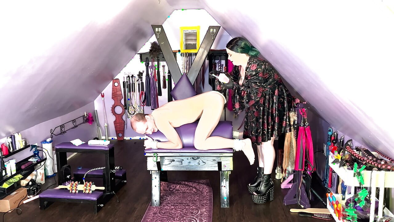 Domme Scarlett Rayne Ties up and Waxes Jake Grand's Legs