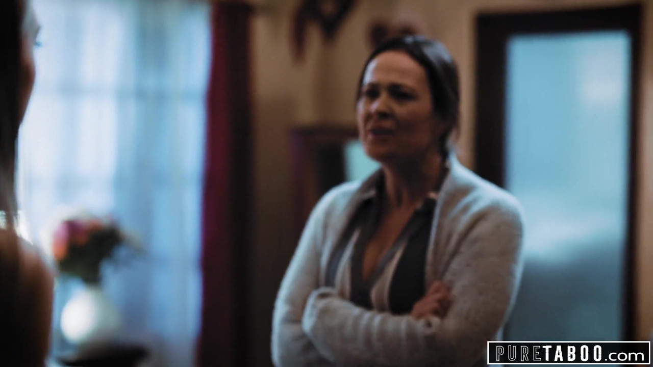 継母と継父と捕まる純粋なタブー、カイラー・クインが参加