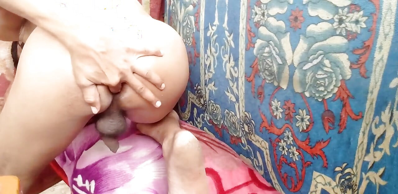 Doggy Style Ass Hole Palcowania na zewnątrz