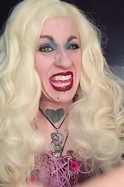 Hocus Pocus Sarah Sanderson - Small Penis
