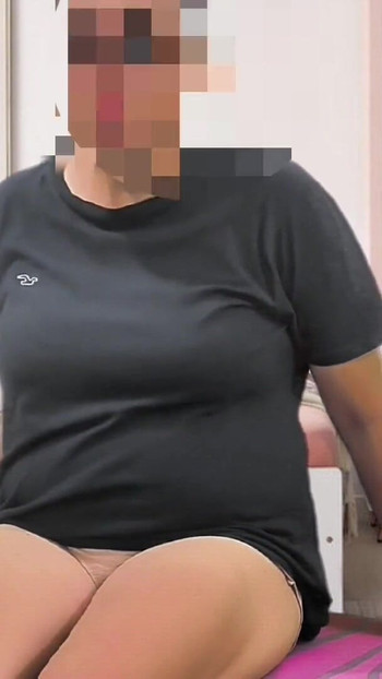 Xhamster uživo solo djevojka . Desi uživo . Desi masti maal | Isječak 1