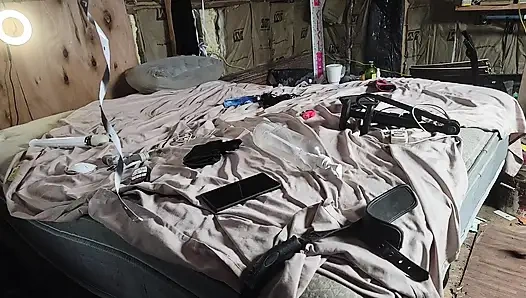 Ehefrau bekommt mund von ehemann und freund benutzt