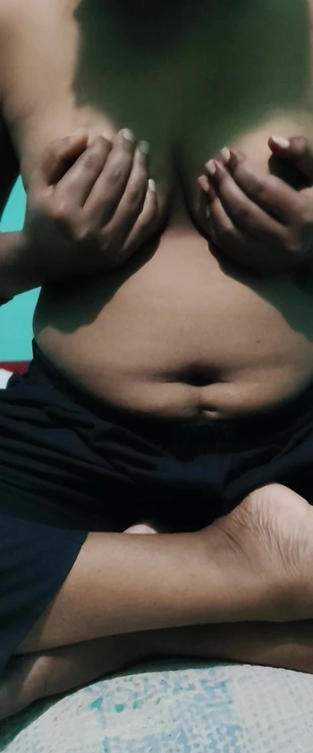 Boobs pressing