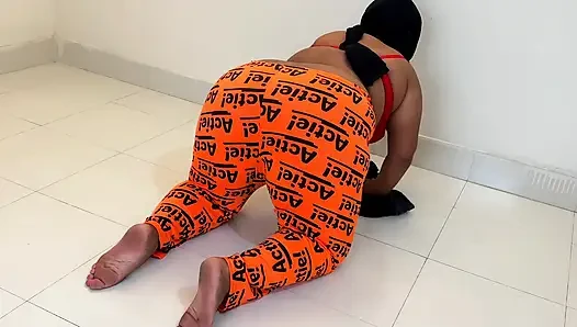 Ngentot pembantu cantik arab saudi