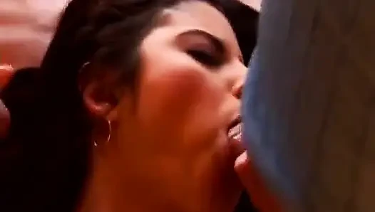 Wajah paty dientot habis-habisan setelah di-gangbang habis-habisan