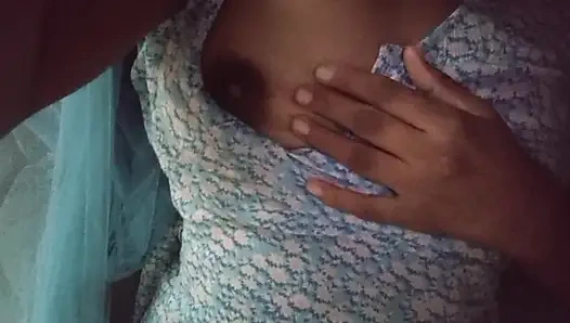Sri Lankan woman seduces her partner via video call until orgasm Just love with Big boobs and wet pussy